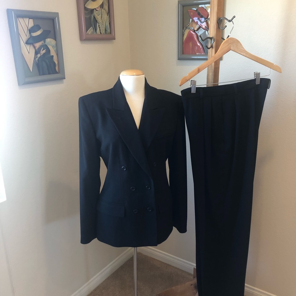 Anne Klein Black Double-Breasted Women's Blazer and Trousers